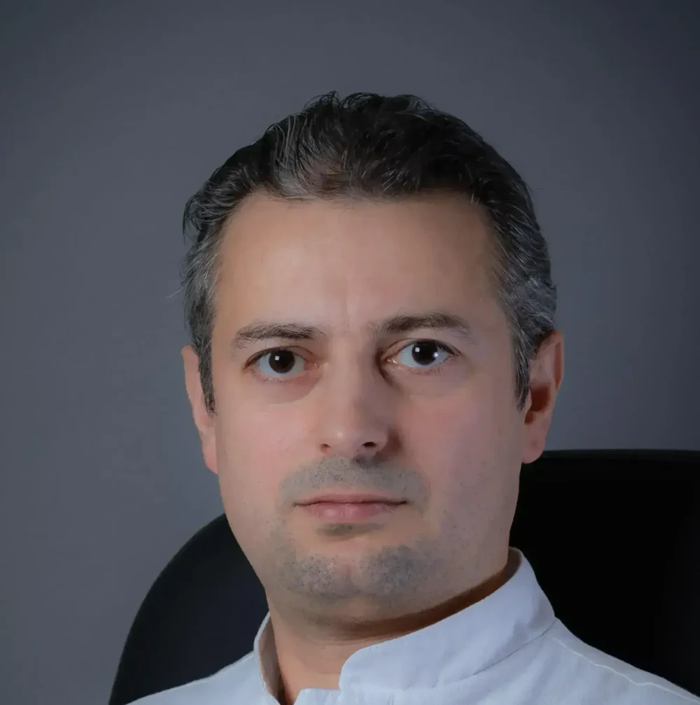 Асадов Руслан Низамиевич
детский нейрохирург